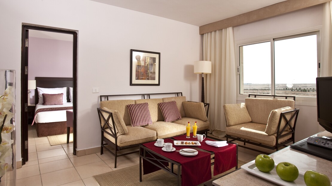 Superior Twin Bed Pool View Room